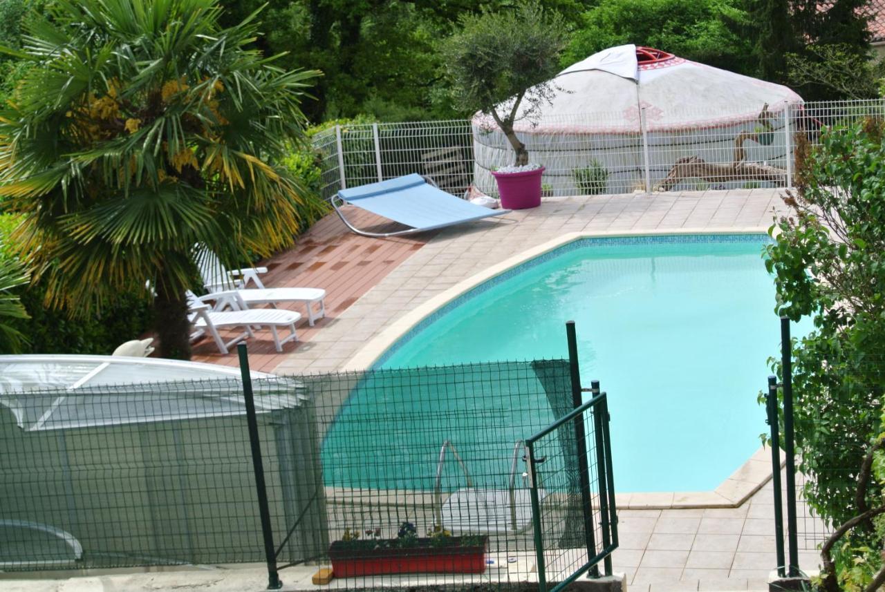 Yourtes Du Bocage Bazoges-en-Pareds Exterior photo